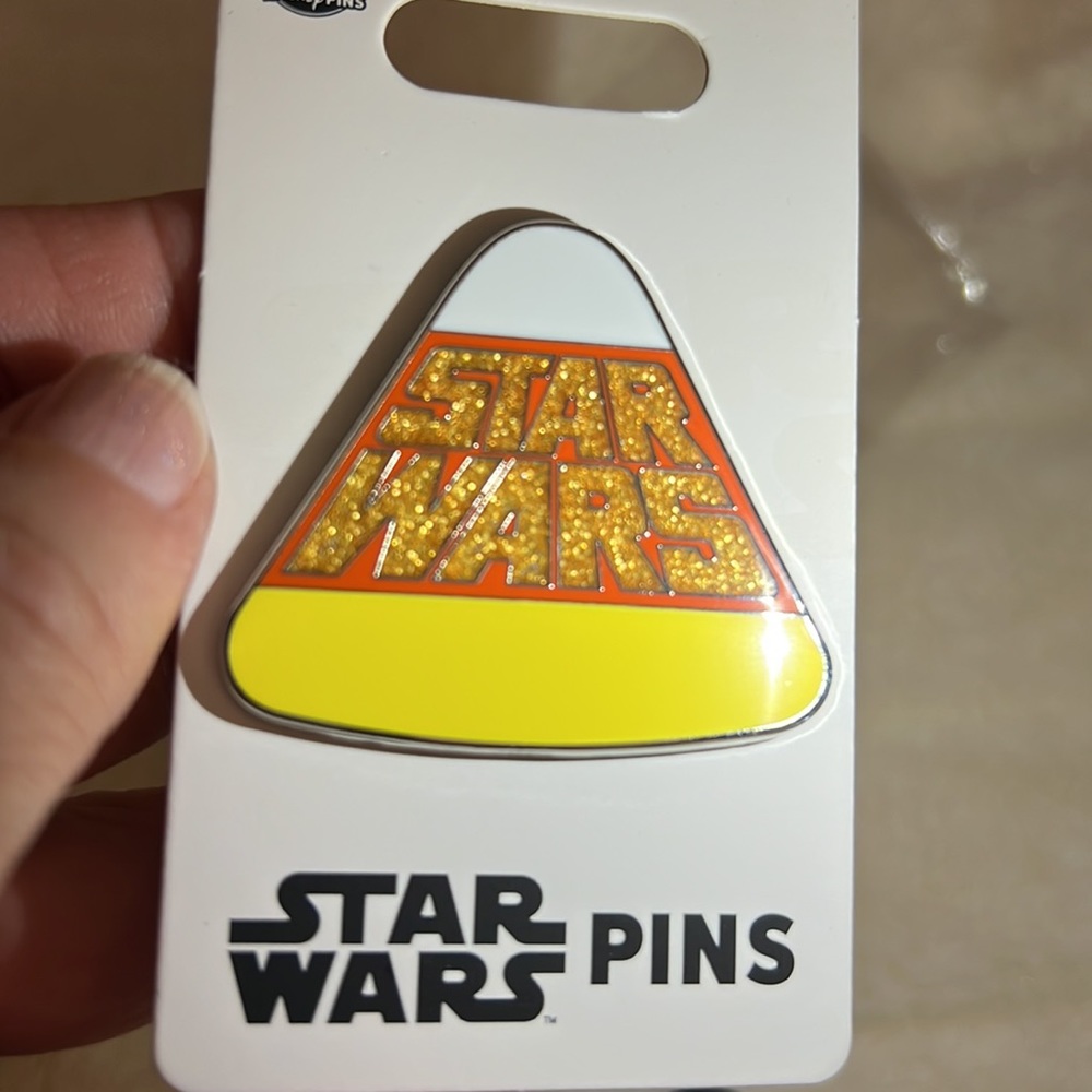 DISNEY 🌟 Star Wars Candy Corn Enamel Pin, Halloween, Sparkly Glitter, Collector